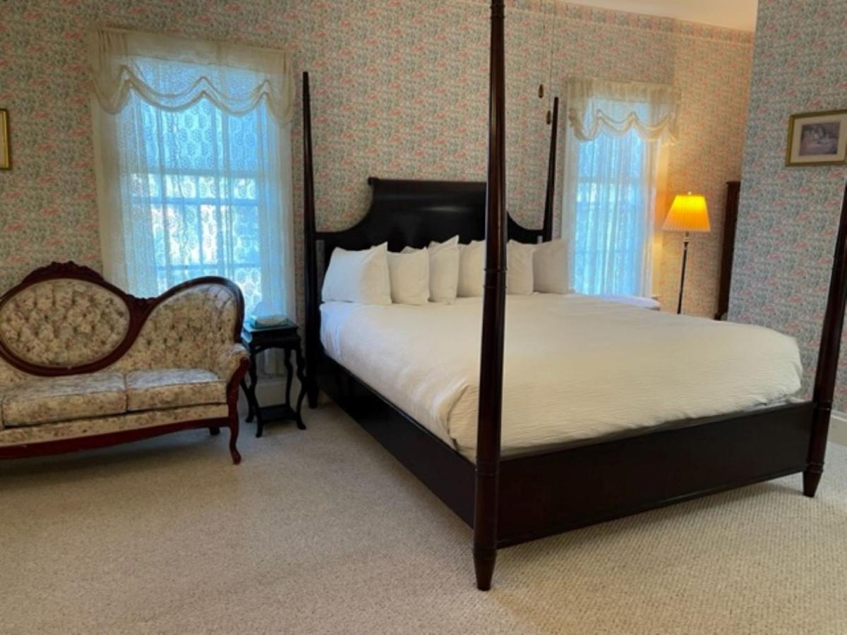 Deluxe Double or Twin Room,1351906048:JPEG